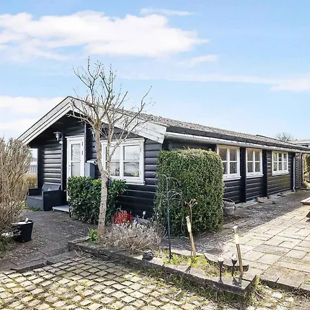 Cozy Log With A View Of The Water Kirke Såby